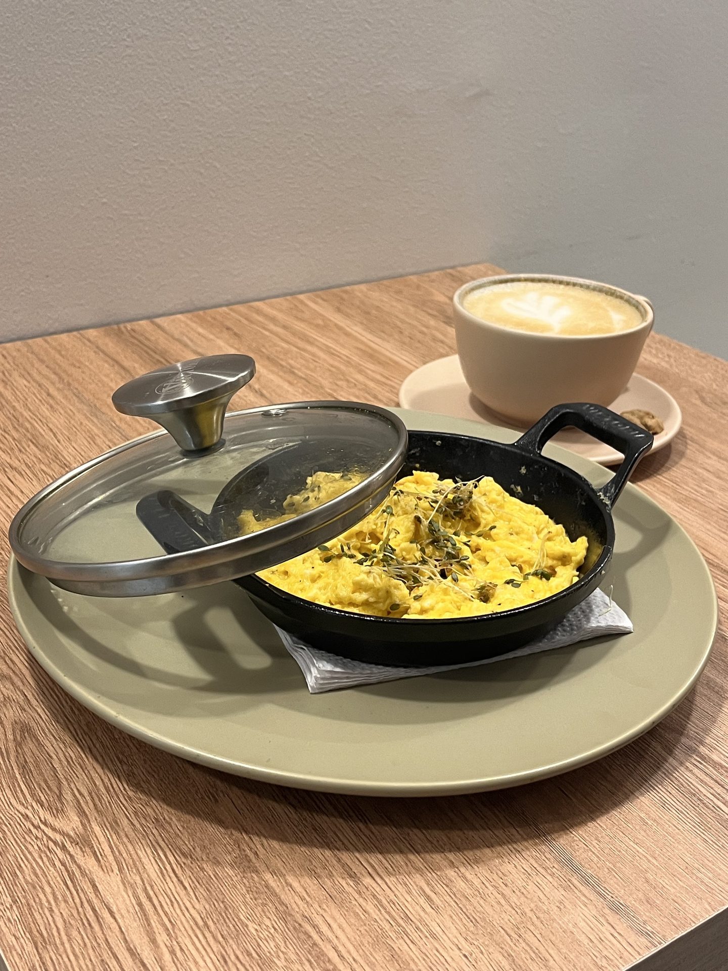 Huevos Cheesy